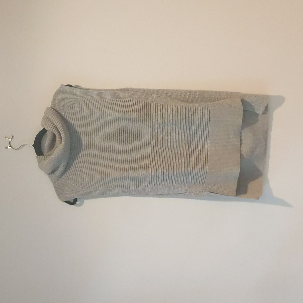 Grey banana republic sweater size xs